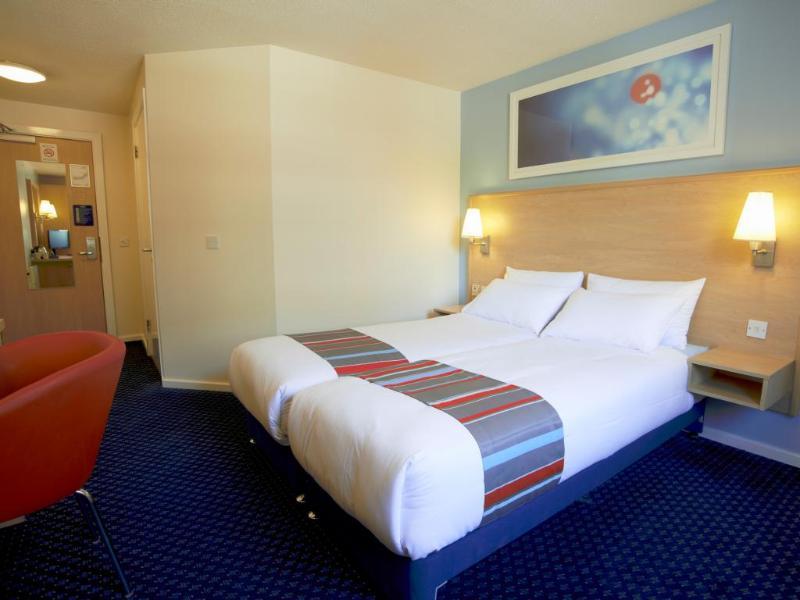 Travelodge Pembroke Dock Εξωτερικό φωτογραφία