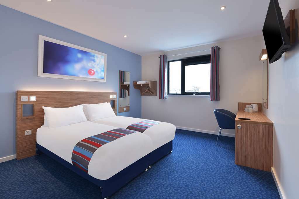 Travelodge Pembroke Dock Δωμάτιο φωτογραφία